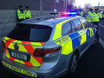 Gardai target mobile phone use